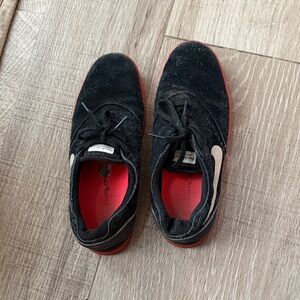 Nike Black and Red Casual Sneakers